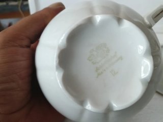 Tazza e piattino porcellana vintage oro