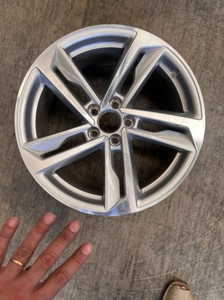Llantas Audi 17 Pulgadas Originales 82A601025K