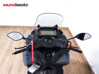 YAMAHA TRICITY 300