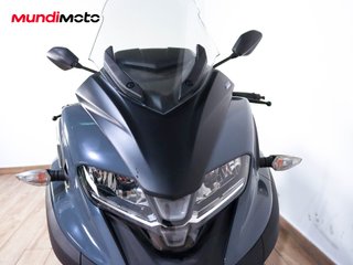YAMAHA TRICITY 300