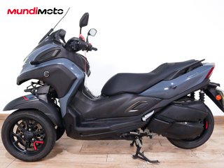 YAMAHA TRICITY 300