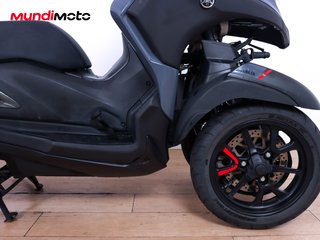 YAMAHA TRICITY 300