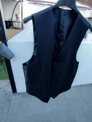 Vender pantalón y chaqueta camisa y chaleco traje