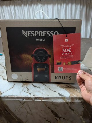 Cafetera Nespresso Inissia Krups Roja