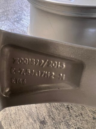 Llantas Originales Audi 17 pugadas 82A601025G