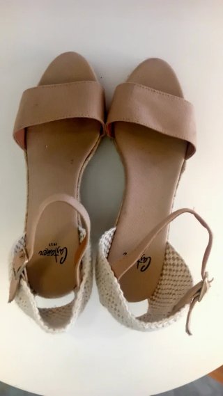 Sandalias Castañer Beige