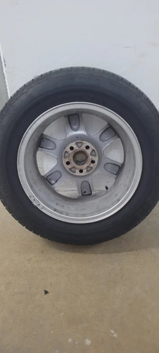 Rueda completa con llanta para repuesto 195 65 r15