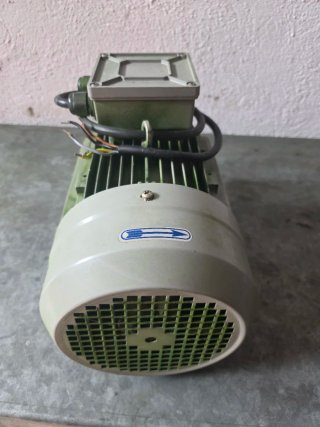 Motor Eléctrico Trifásico Industrial - 5.5hp (4kw)