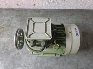 Motor Eléctrico Trifásico Industrial - 5.5hp (4kw)