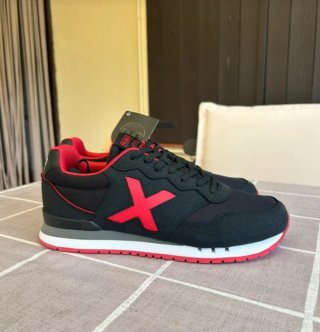 Zapatillas Munich Negras y Rojas Talla 41