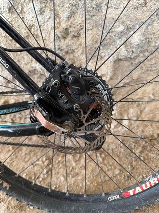 Bicicleta de Montaña Negra y Azul