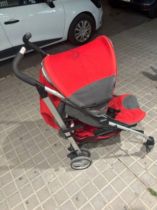 Carro de bebé Chicco rojo