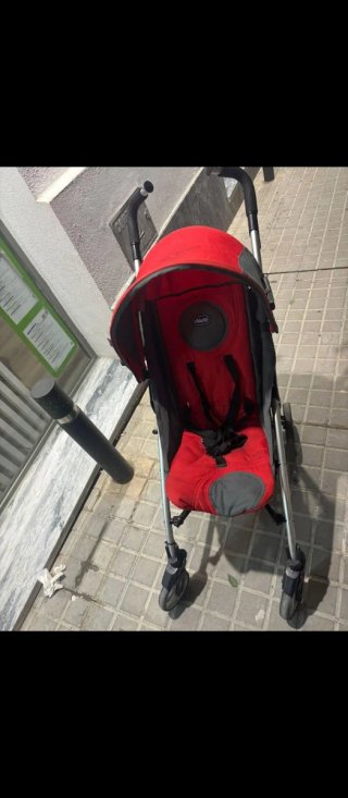 Carro de bebé Chicco rojo