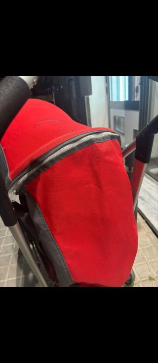 Carro de bebé Chicco rojo