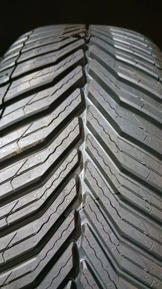 235/65 R17 108W MICHELIN CROSSCLIMATE 3