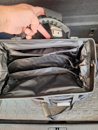 Borsa medica nera