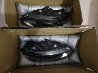 2 Faros VW Polo 6R 1.6 TDI