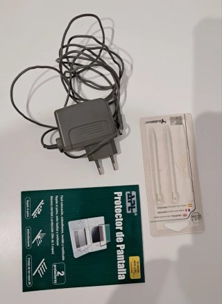Pacchetto Nintendo DS Lite Bianca con Brain Training