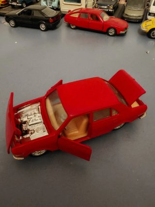 Seat 132 1/43 Joal