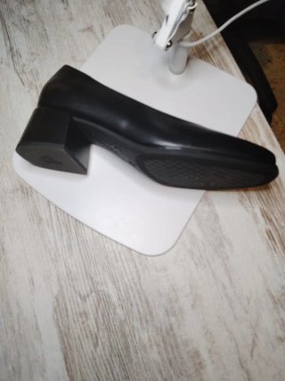 Zapato de salón negro Pitillos