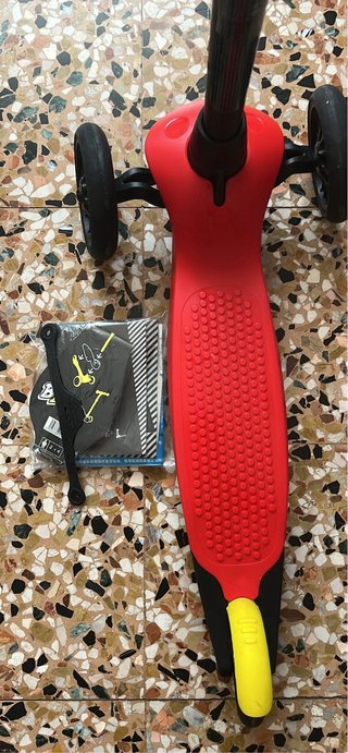 Monopattino 3 ruote bimbo rosso