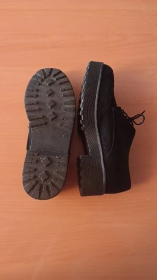 Mocasines negros cordones plataforma