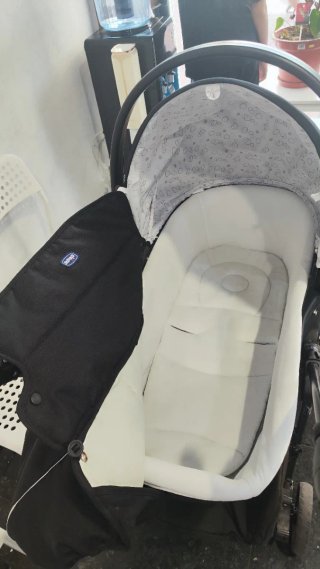 Carrito de bebé Chicco negro