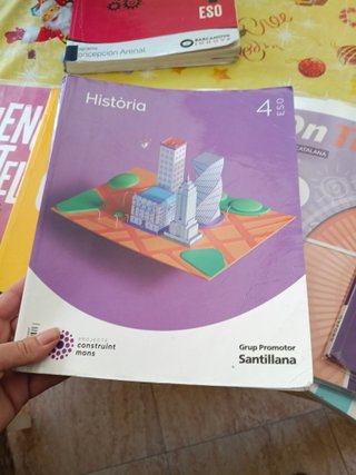 Vendo libros de 4 Eso Baix Penedés