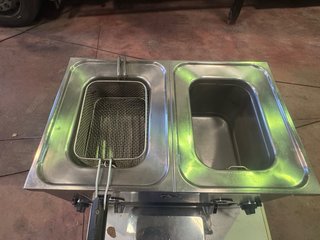 Lote de maquinaria para hostelería muy cuidado