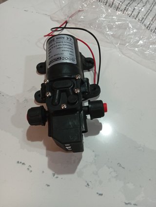 Bomba de agua 12V autocebante 6L