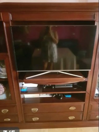 Mueble de salón madera y cristal