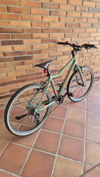 Bici Infantil Academy 6 como nueva similar Woom 5