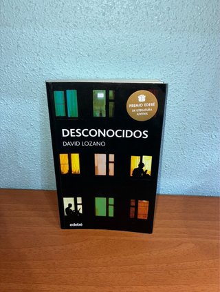 Libro DESCONOCIDOS