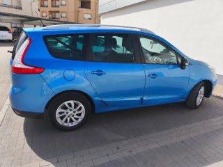 Renault Grand Scenic 2015