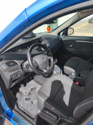Renault Grand Scenic 2015