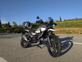 Royal Enfield Himalayan 450 Kamet White