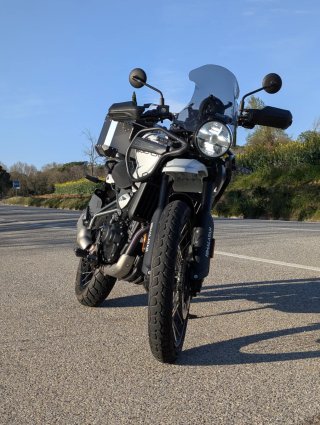 Royal Enfield Himalayan 450 Kamet White