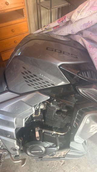 Moto 125cc Poco Uso con usb y altaboces