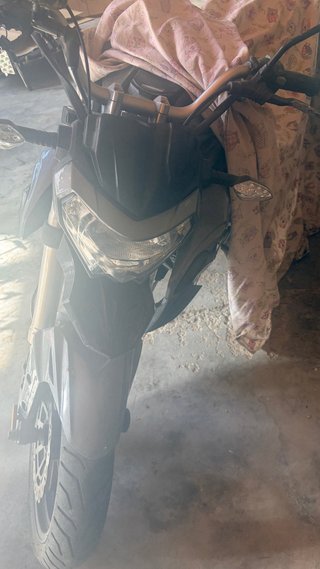 Moto 125cc Poco Uso con usb y altaboces