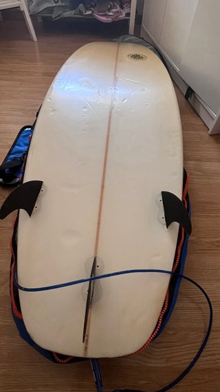 Tabla de surf con funda