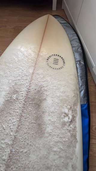 Tabla de surf con funda