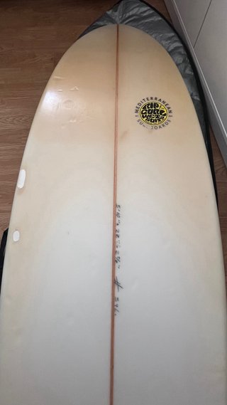 Tabla de surf con funda