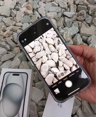 iPhone 15 128GB