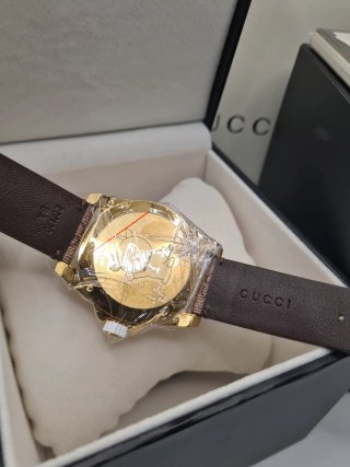 Reloj Gucci Doraemon Marrón y Dorado