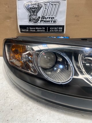Faro Hyundai Santa Fe 2006-2010