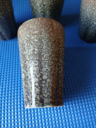 Juego de 4 vasos de cerámica