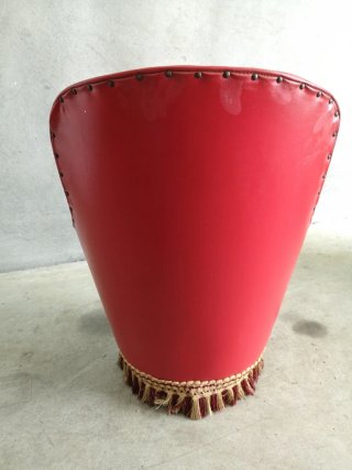 Butaca roja de piel sintética