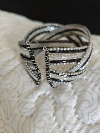 Pulsera trenzada plata y negro