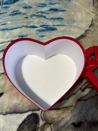 Caja Corazón Roja con Lazo