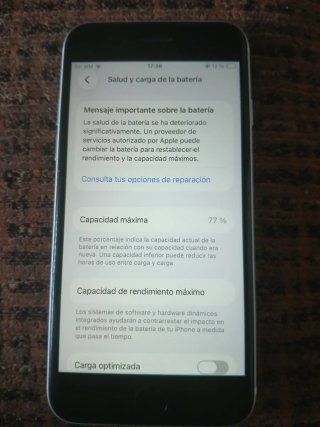 iPhone 8 SE 2020 Blanco 64GB + 20 Fundas